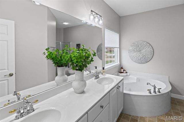 112 Poplar Court, Edwardsville, IL 62025