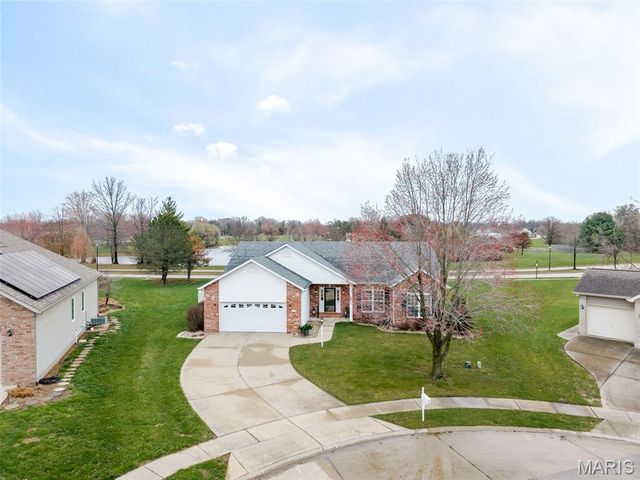 112 Poplar Court, Edwardsville, IL 62025