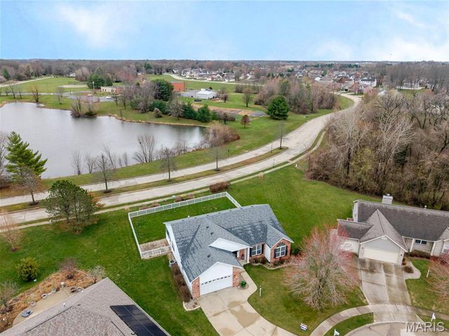 112 Poplar Court, Edwardsville, IL 62025