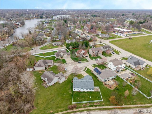 112 Poplar Court, Edwardsville, IL 62025