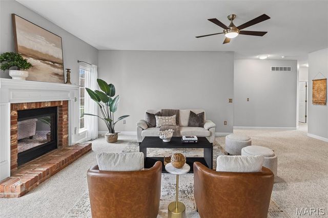 112 Poplar Court, Edwardsville, IL 62025