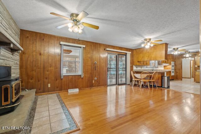 253 BurkeMill Rd, Rockwood, TN 37854