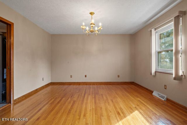 253 BurkeMill Rd, Rockwood, TN 37854