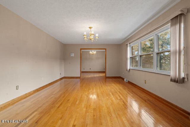 253 BurkeMill Rd, Rockwood, TN 37854