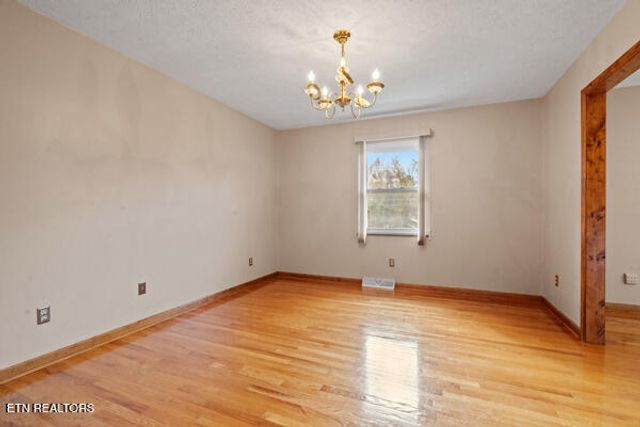 253 BurkeMill Rd, Rockwood, TN 37854