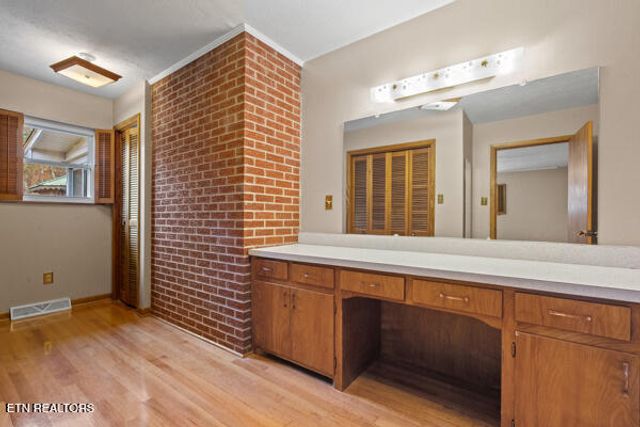 253 BurkeMill Rd, Rockwood, TN 37854