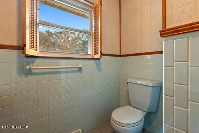 253 BurkeMill Rd, Rockwood, TN 37854