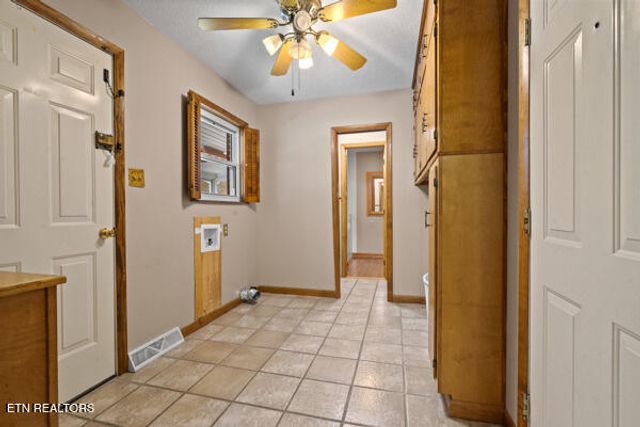 253 BurkeMill Rd, Rockwood, TN 37854