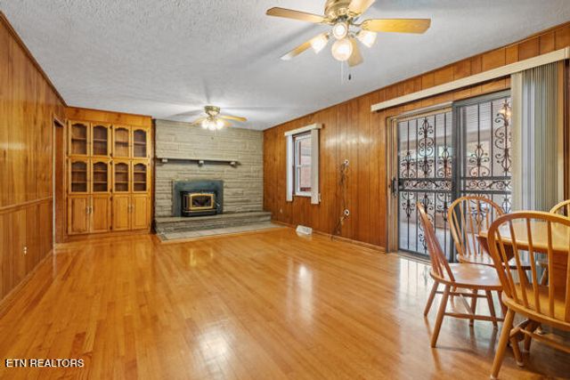 253 BurkeMill Rd, Rockwood, TN 37854