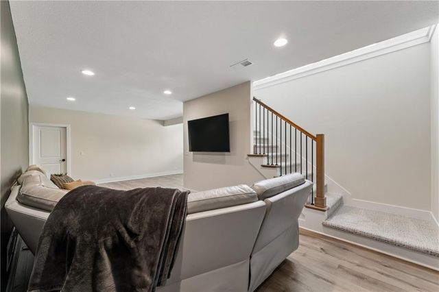 1008 Churchill Circle, Raymore, MO 64083