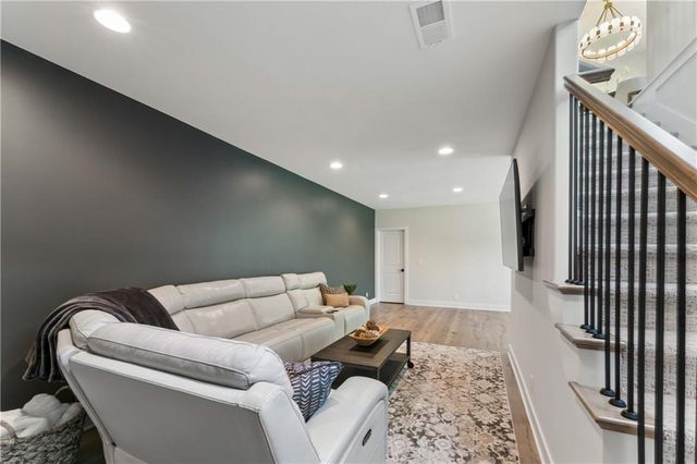 1008 Churchill Circle, Raymore, MO 64083