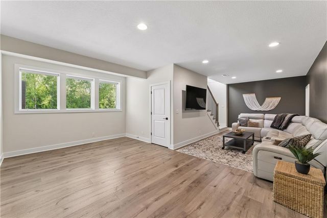 1008 Churchill Circle, Raymore, MO 64083