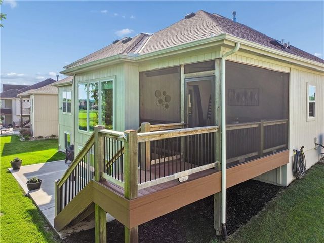 1008 Churchill Circle, Raymore, MO 64083