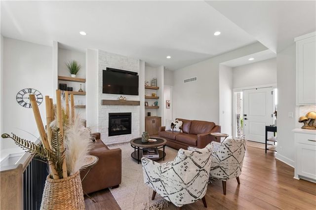 1008 Churchill Circle, Raymore, MO 64083