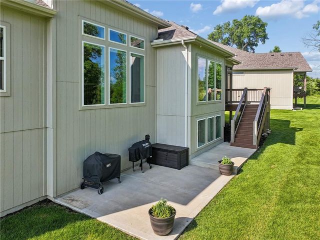 1008 Churchill Circle, Raymore, MO 64083