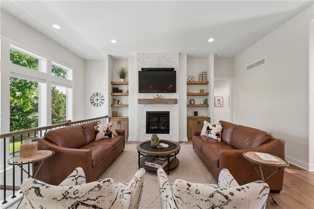 1008 Churchill Circle, Raymore, MO 64083