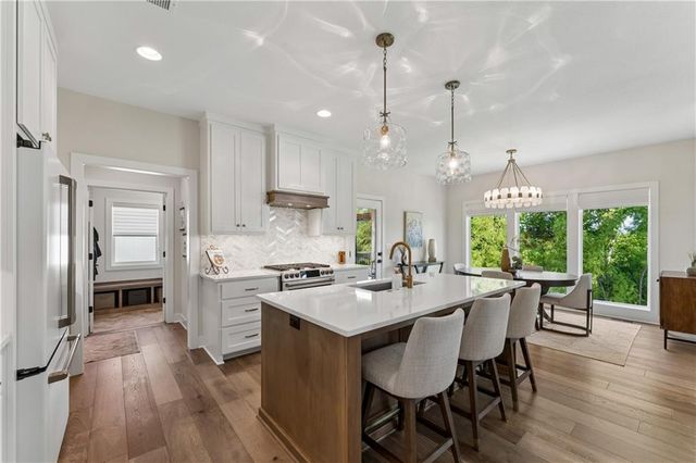 1008 Churchill Circle, Raymore, MO 64083