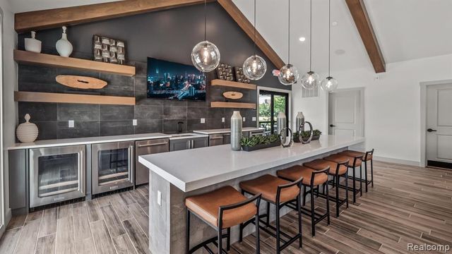 5506 Helmsdale Boulevard, West Bloomfield, MI 48322