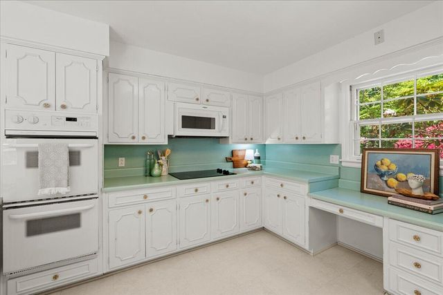 3002 Burnleigh RD, Roanoke, VA 24014