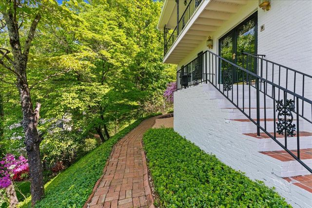 3002 Burnleigh RD, Roanoke, VA 24014