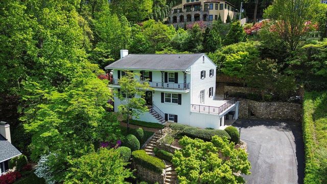 3002 Burnleigh RD, Roanoke, VA 24014