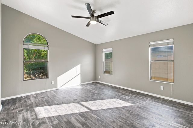 6421 W WAHALLA Lane, Glendale, AZ 85308