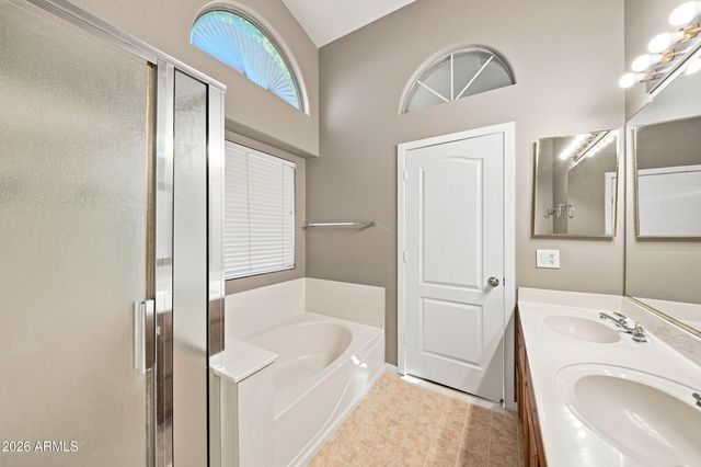 6421 W WAHALLA Lane, Glendale, AZ 85308