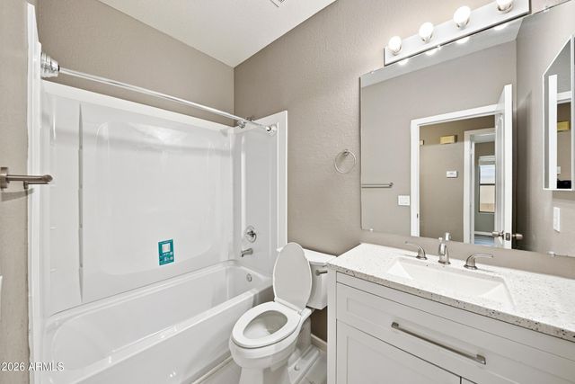 6421 W WAHALLA Lane, Glendale, AZ 85308