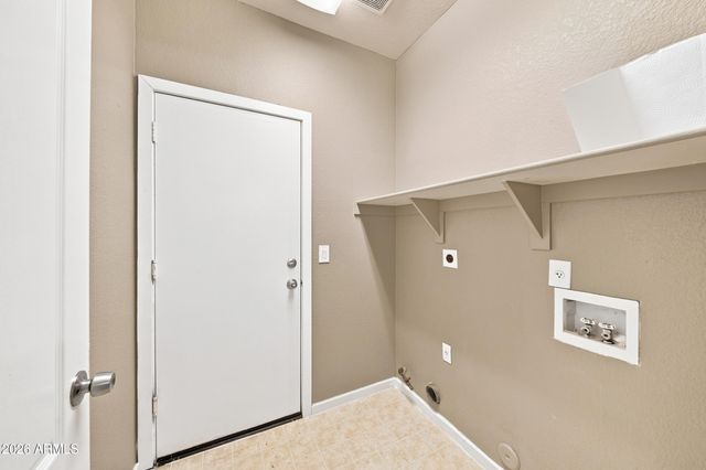 6421 W WAHALLA Lane, Glendale, AZ 85308