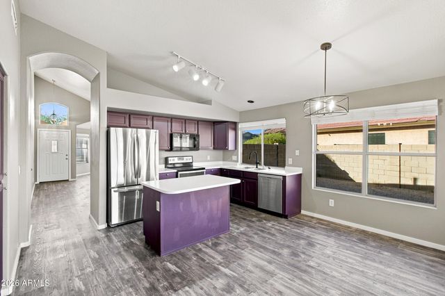 6421 W WAHALLA Lane, Glendale, AZ 85308