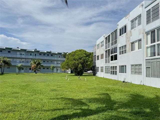 2300 Park Lane 105, Hollywood, FL 33021