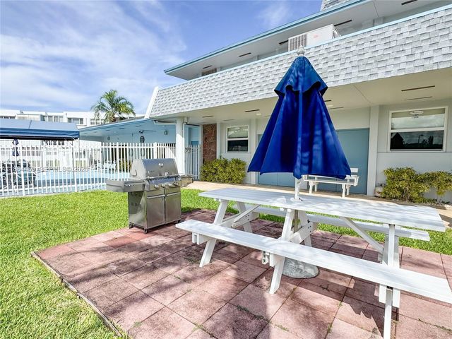 2300 Park Lane 105, Hollywood, FL 33021