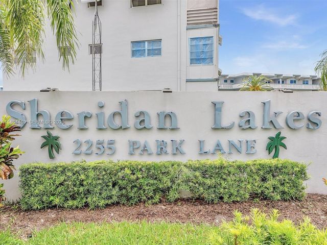 2300 Park Lane 105, Hollywood, FL 33021