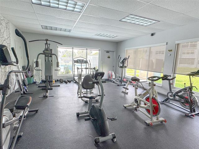 2300 Park Lane 105, Hollywood, FL 33021