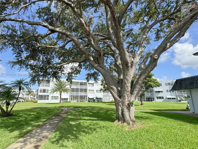 2300 Park Lane 105, Hollywood, FL 33021