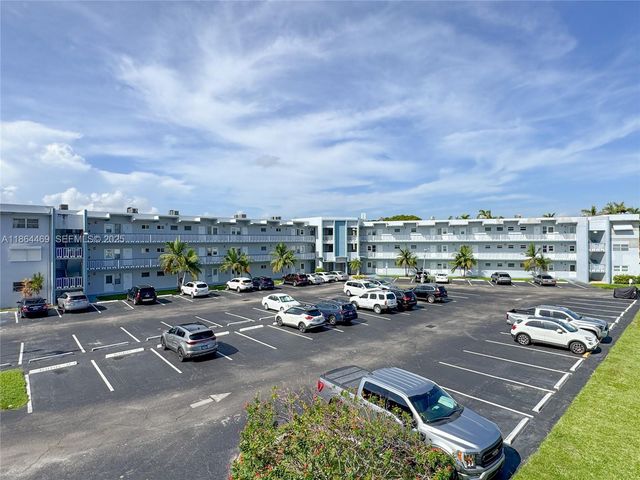 2300 Park Lane 105, Hollywood, FL 33021