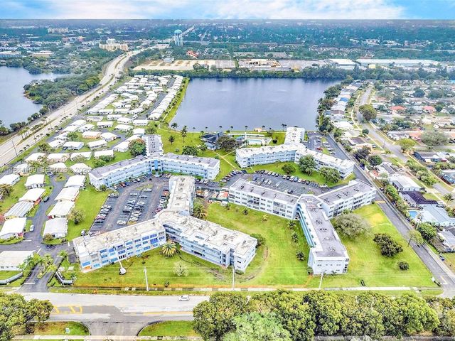 2300 Park Lane 105, Hollywood, FL 33021