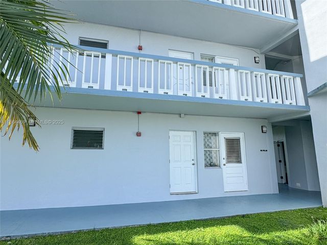 2300 Park Lane 105, Hollywood, FL 33021