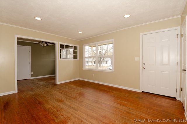 112 W 34th Street, Sand Springs, OK 74063