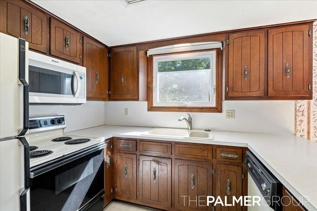 271 Brook Lane Avenue, Holland, MI 49423