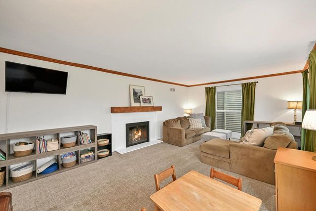 2500 Hemlock ROAD, Glendale, WI 53209