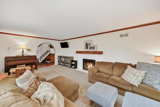2500 Hemlock ROAD, Glendale, WI 53209