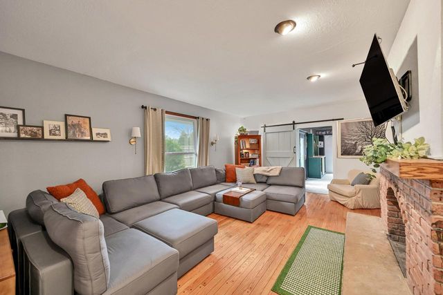 2500 Hemlock ROAD, Glendale, WI 53209