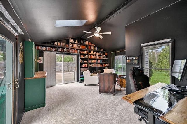 2500 Hemlock ROAD, Glendale, WI 53209