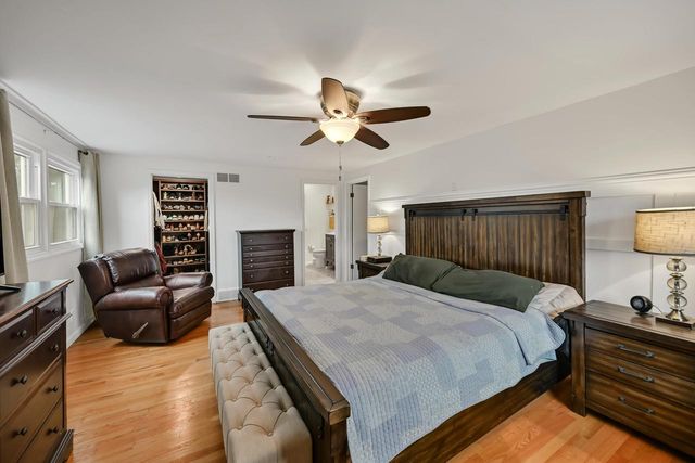 2500 Hemlock ROAD, Glendale, WI 53209