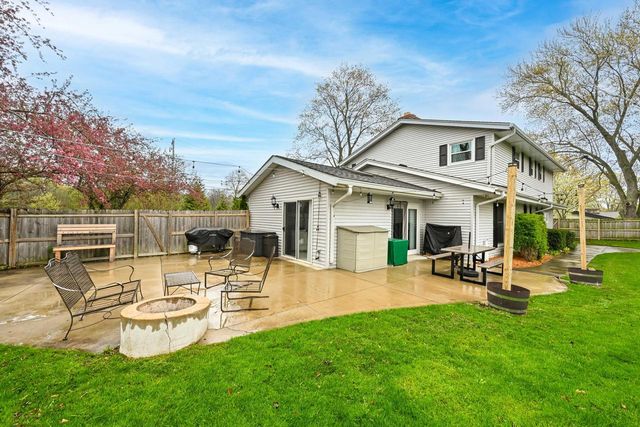 2500 Hemlock ROAD, Glendale, WI 53209