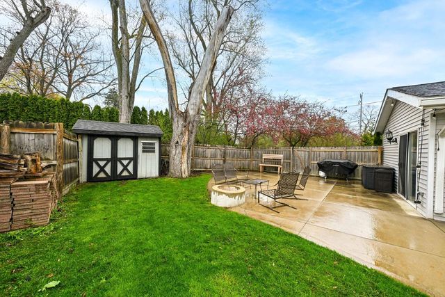 2500 Hemlock ROAD, Glendale, WI 53209