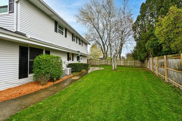 2500 Hemlock ROAD, Glendale, WI 53209