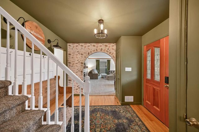 2500 Hemlock ROAD, Glendale, WI 53209