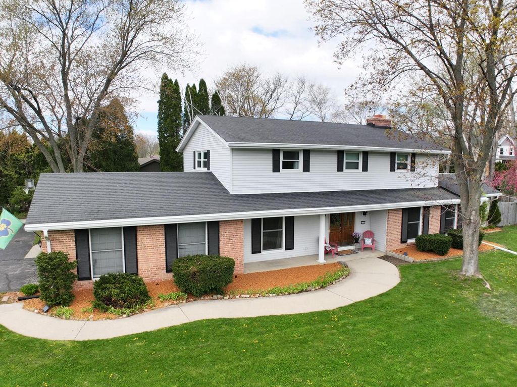2500 Hemlock ROAD, Glendale, WI 53209